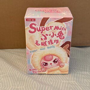 BABY THREE SUPER MINI LETTER BUNNY LETTER L BAG CHARM